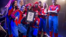 398 people dressed up as Spider-Man together and set a world record (photos)