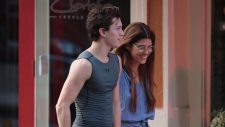 Latest 'Spider-Man: Homecoming' set photos show Marisa Tomei as Aunt May
