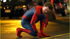 Peter's in his PJs and Spidey's in action in NYC 'Spider-Man: Homecoming' set photos